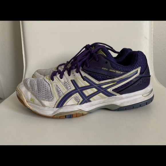 Shoes - Picture 1 of 8